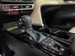 تۆیۆتا کامری